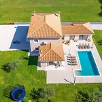 Holiday home Cami Grzici